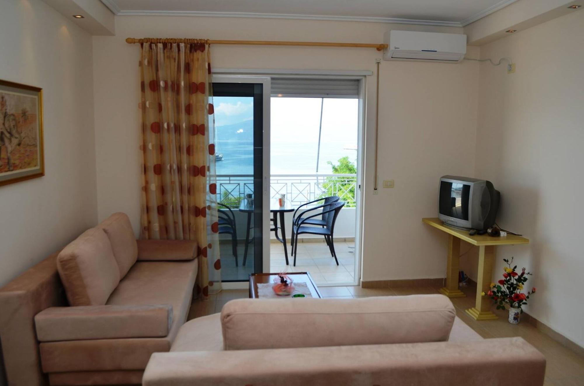 Apartments Blue Horizons Sarandë Exterior foto