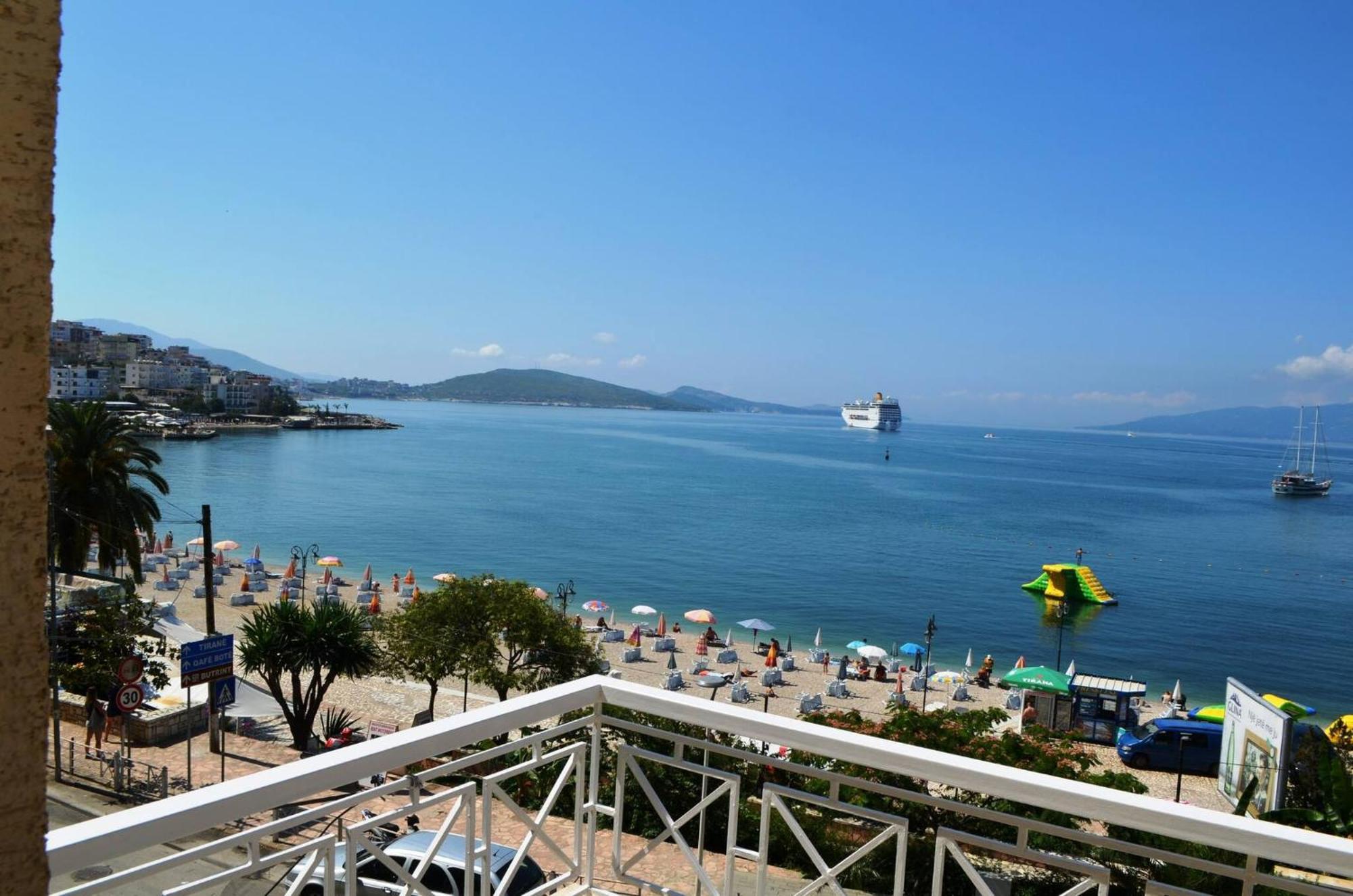 Apartments Blue Horizons Sarandë Exterior foto
