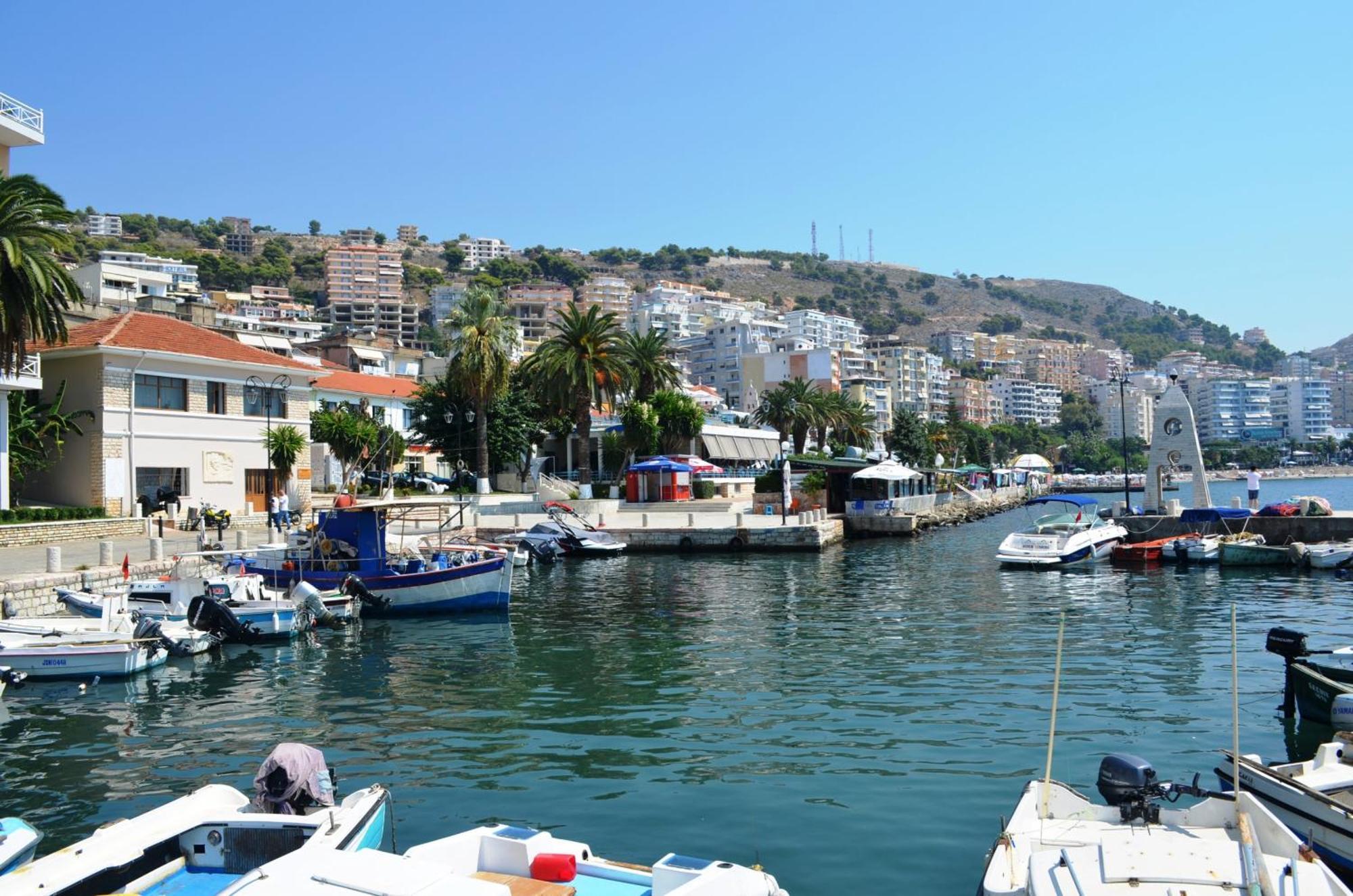 Apartments Blue Horizons Sarandë Exterior foto