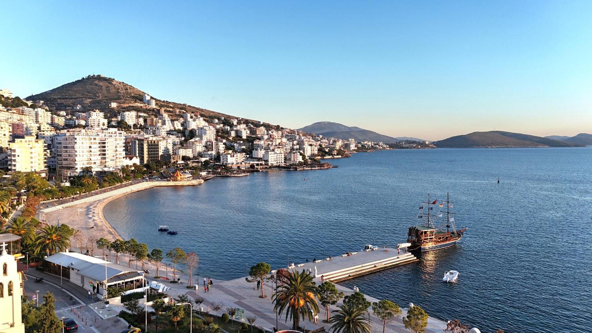 Apartments Blue Horizons Sarandë Exterior foto